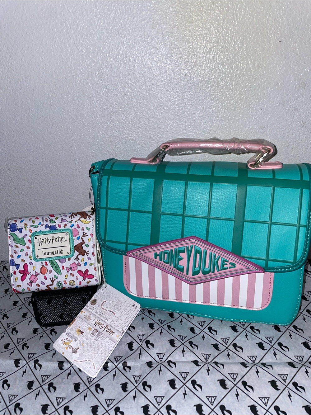 Exclusive Loungefly Harry Potter Sweet Shop Honeydukes Crossbody and Wallet Set